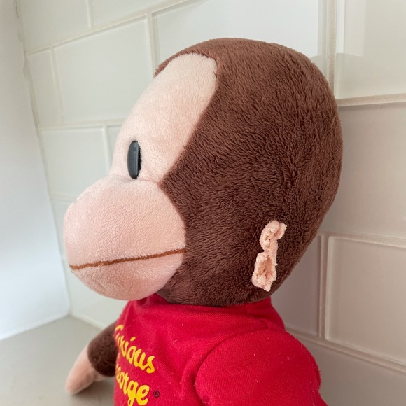 Curious George set stuffed toy and 5 books - Picture 5 of 6